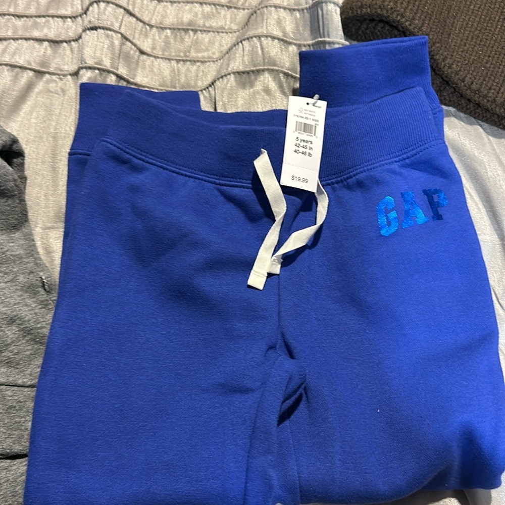 New Gap sweatpants